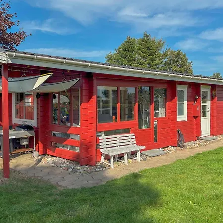 3 Bedroom Beautiful In Prázdninový dům *